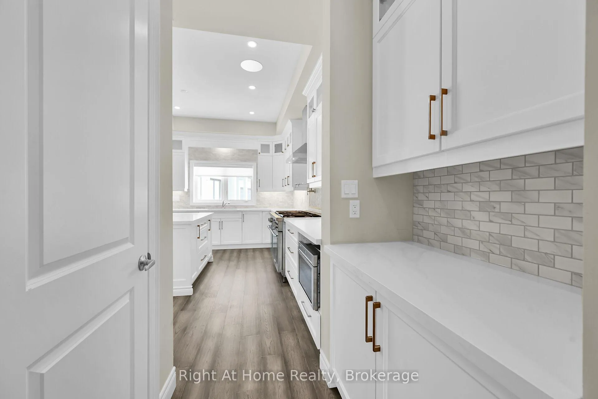 Photo 21 of 55 Eringate Court, Hamilton, Stoney Creek Mountain — HOMEH