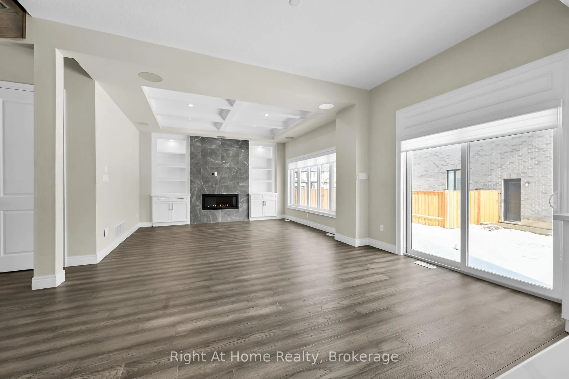 Photo 25 of 55 Eringate Court, Hamilton, Stoney Creek Mountain — HOMEH