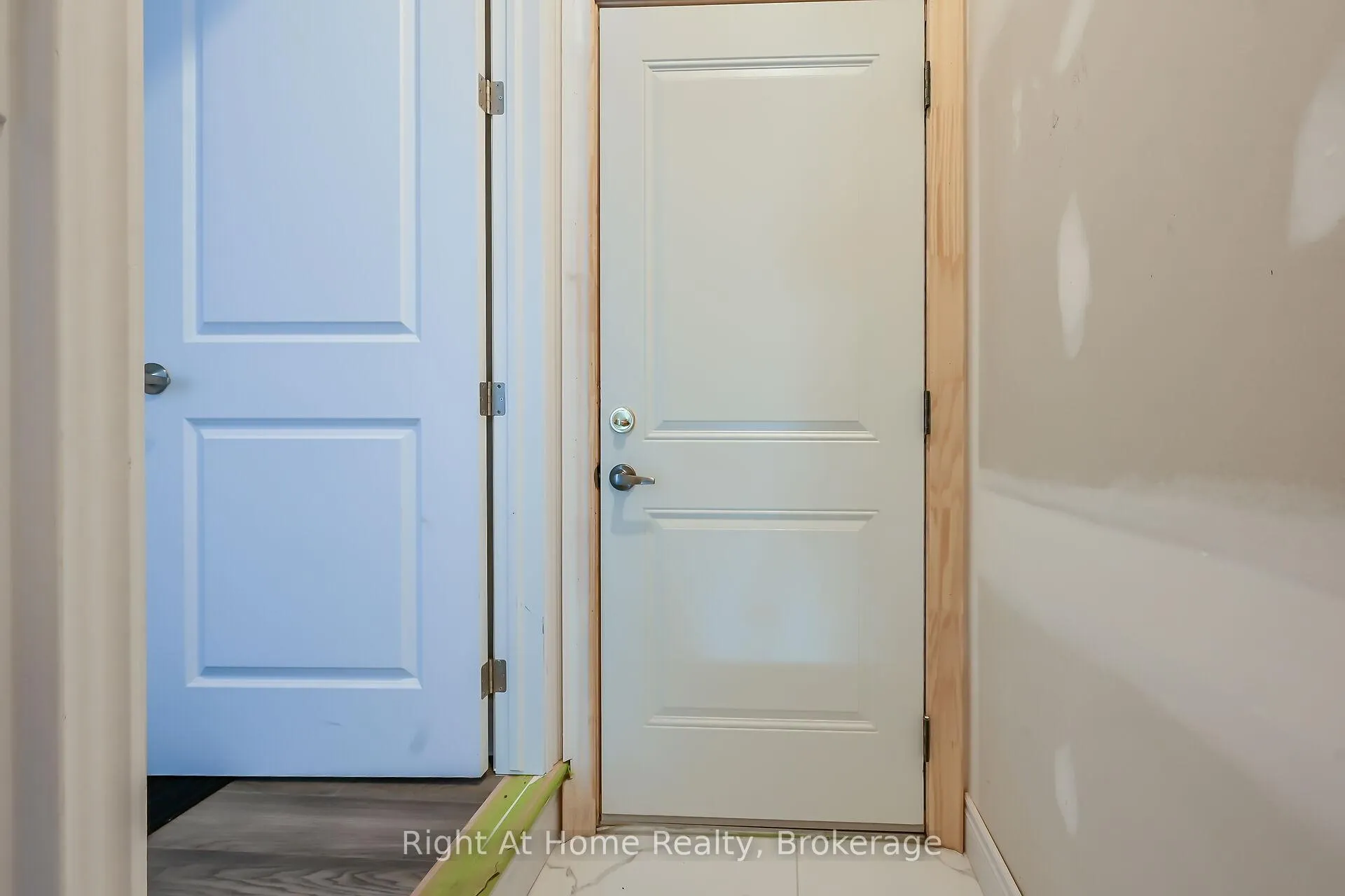 Photo 40 of 55 Eringate Court, Hamilton, Stoney Creek Mountain — HOMEH