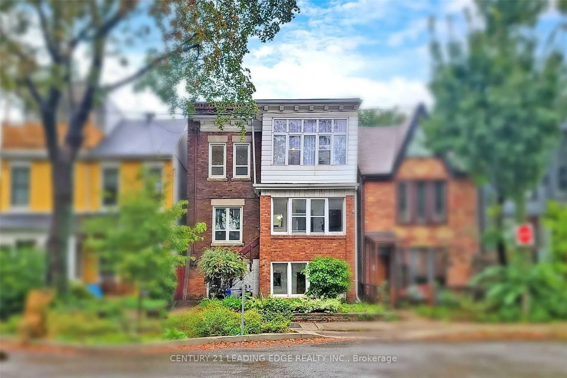 Front of 233 Borden Street