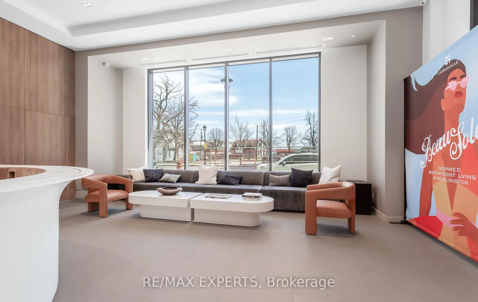 Photo 5 of Unit 910, 2075 Lakeshore Road, Burlington, Brant — HOMEH