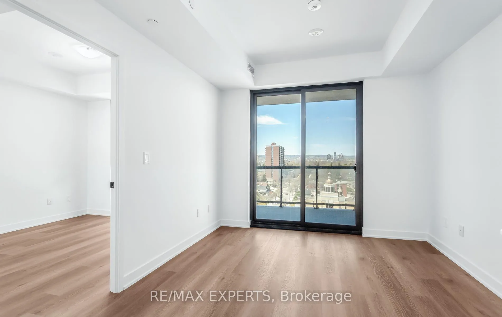 Photo 17 of Unit 910, 2075 Lakeshore Road, Burlington, Brant — HOMEH