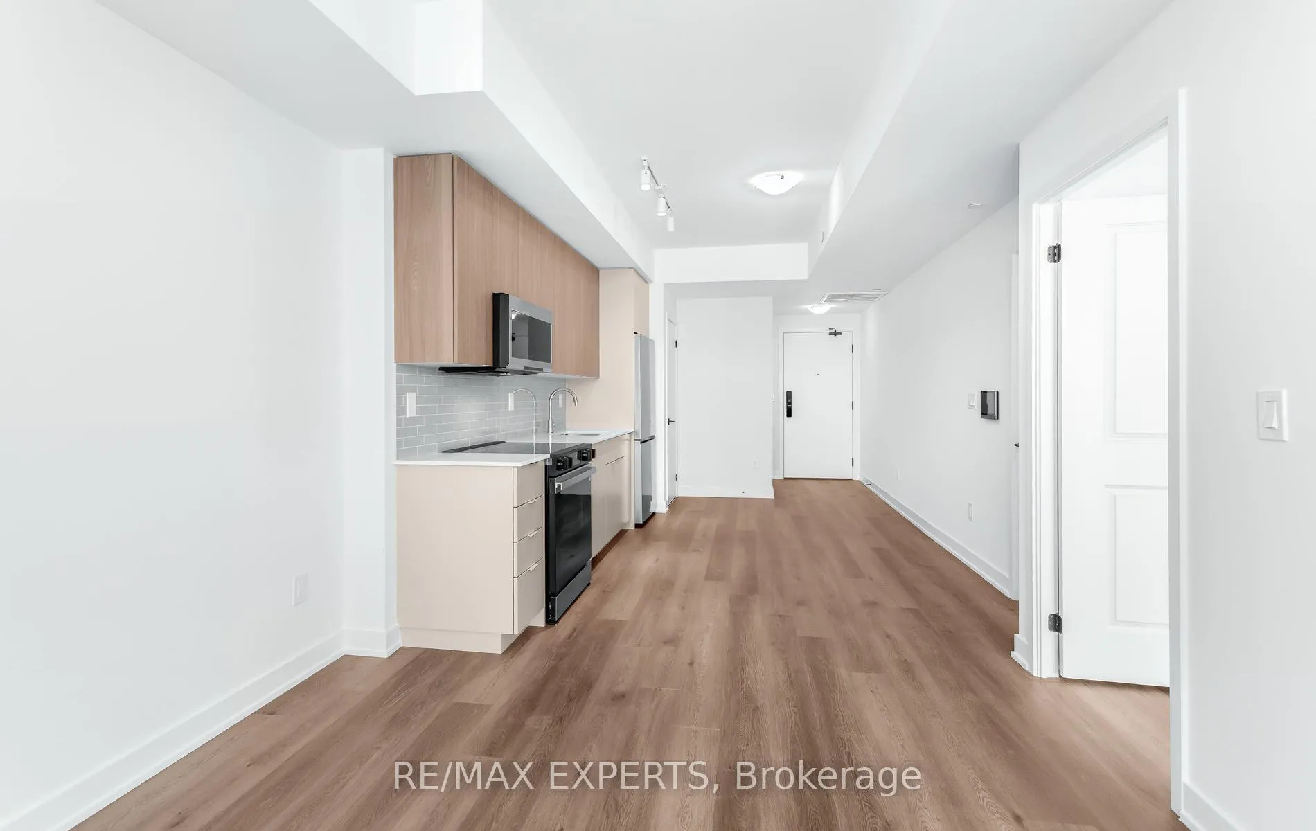 Photo 20 of Unit 910, 2075 Lakeshore Road, Burlington, Brant — HOMEH