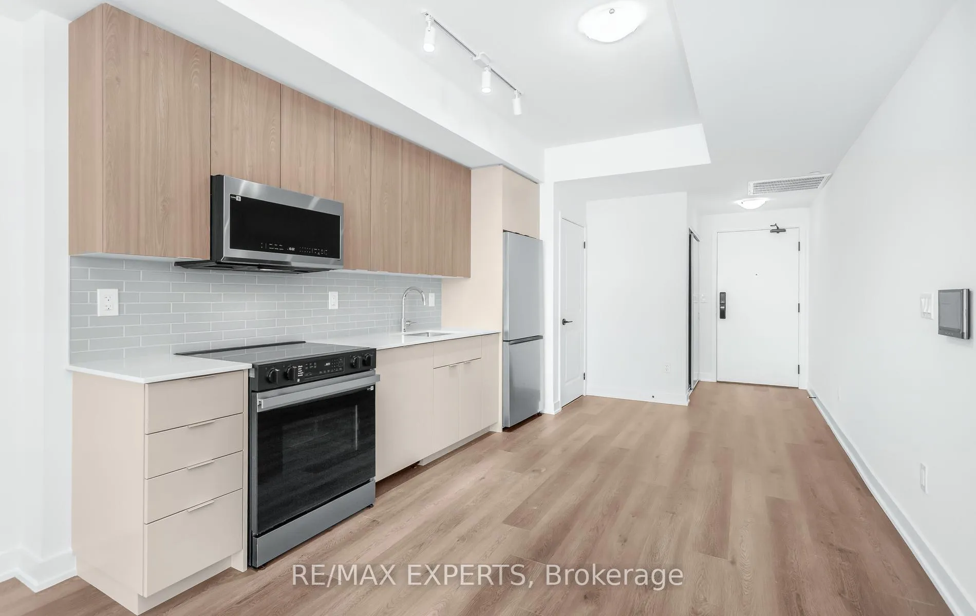 Photo 23 of Unit 910, 2075 Lakeshore Road, Burlington, Brant — HOMEH