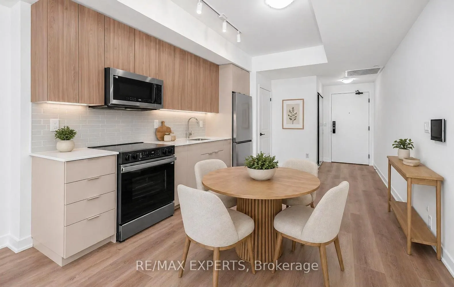 Photo 25 of Unit 910, 2075 Lakeshore Road, Burlington, Brant — HOMEH