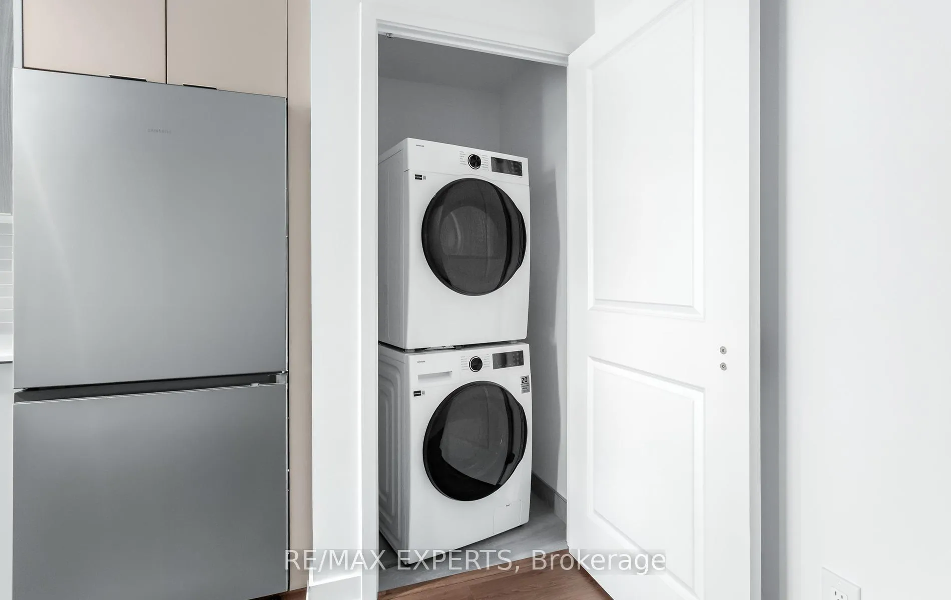 Photo 28 of Unit 910, 2075 Lakeshore Road, Burlington, Brant — HOMEH