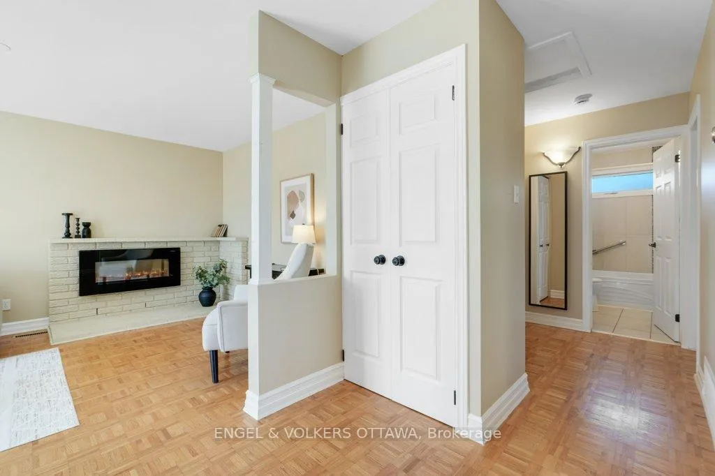 Photo 5 of 3354 Chilliwack Way, Ottawa, Sawmill Creek/Timbermill — HOMEH