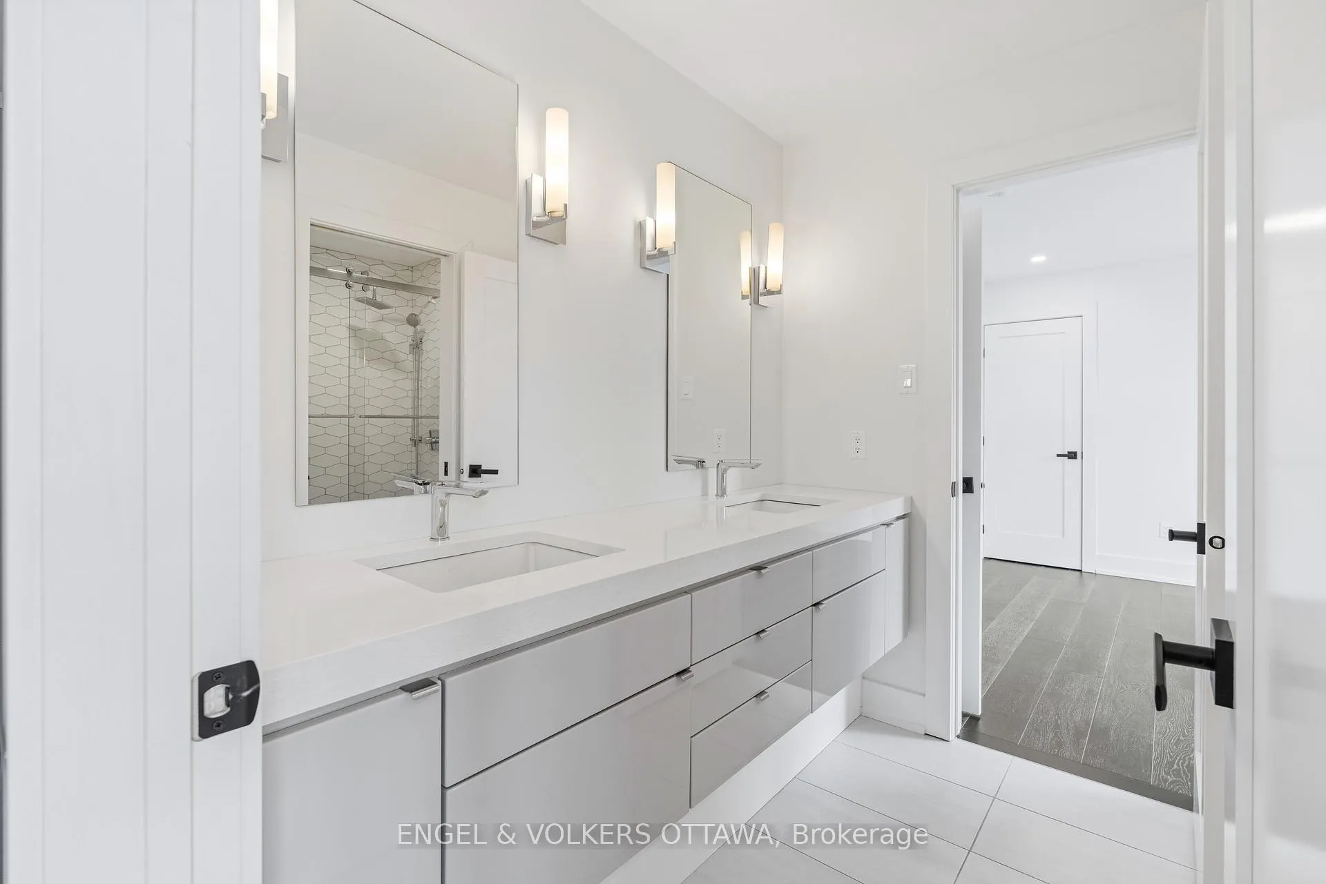 Photo 15 of 2154 Rice Avenue, Ottawa, Woodroffe — HOMEH