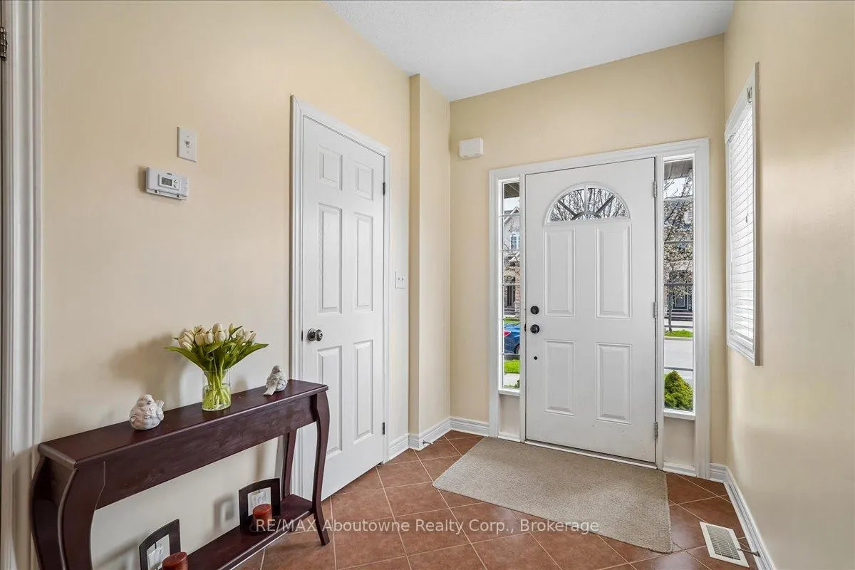 Photo 6 of 4679 Webb Street, Burlington, Alton — HOMEH