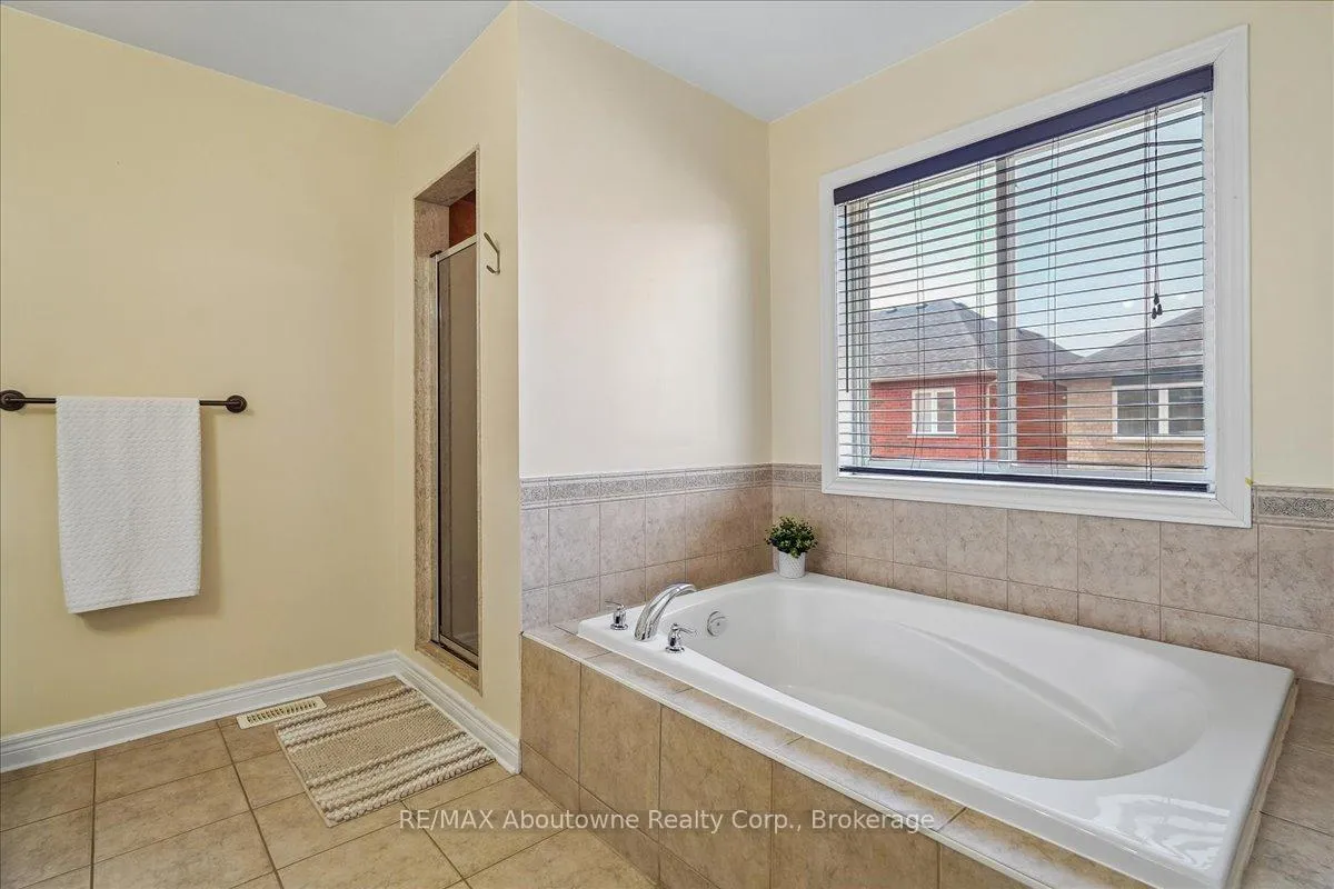 Photo 27 of 4679 Webb Street, Burlington, Alton — HOMEH