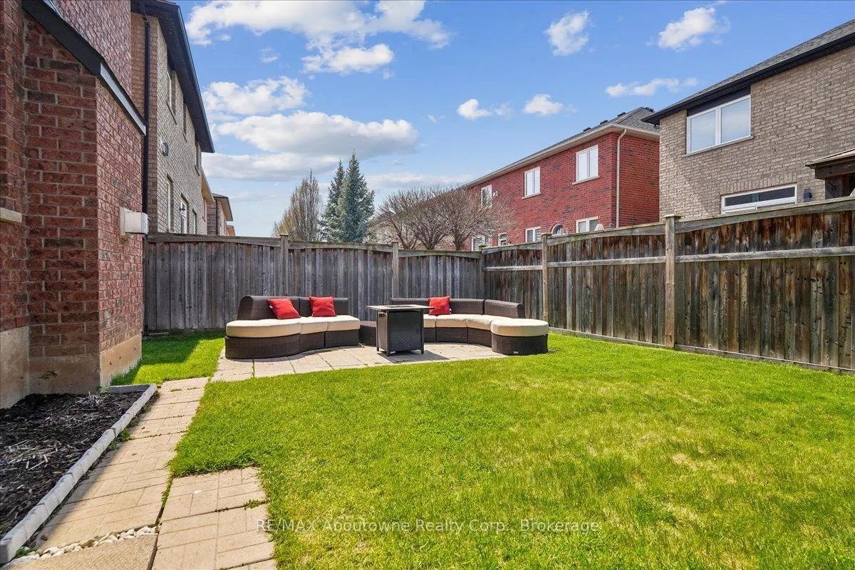 Photo 38 of 4679 Webb Street, Burlington, Alton — HOMEH