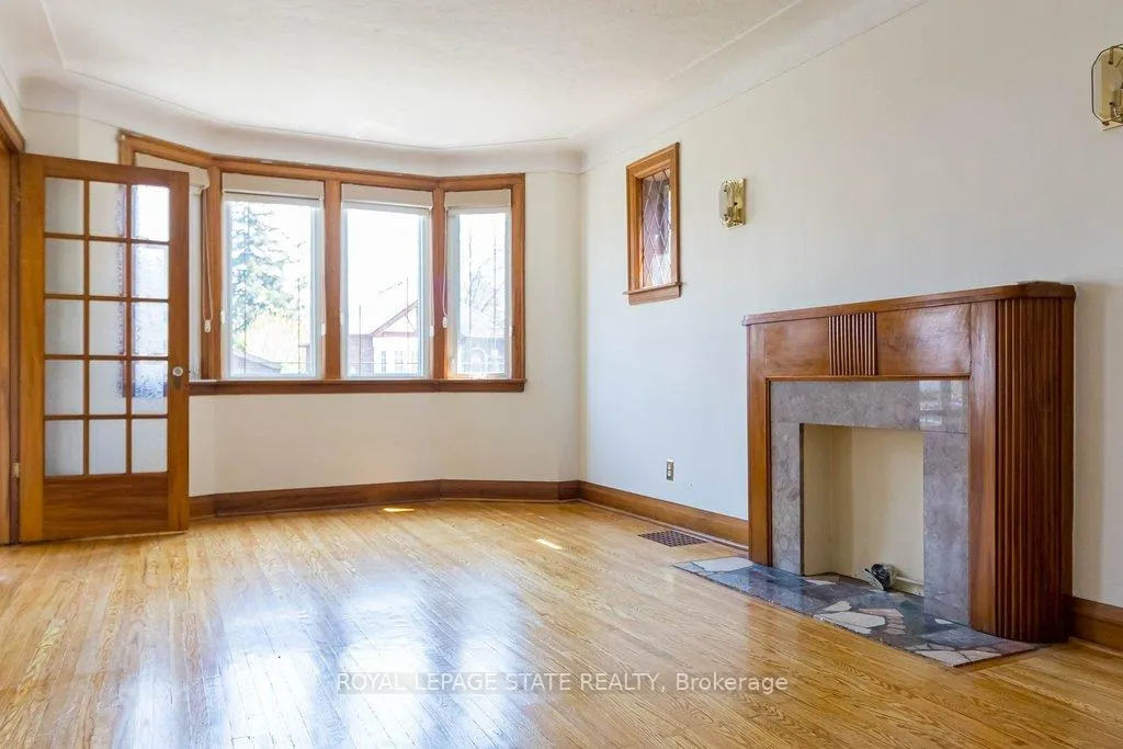 Photo 5 of 157 Longwood Road N, Hamilton, Westdale — HOMEH