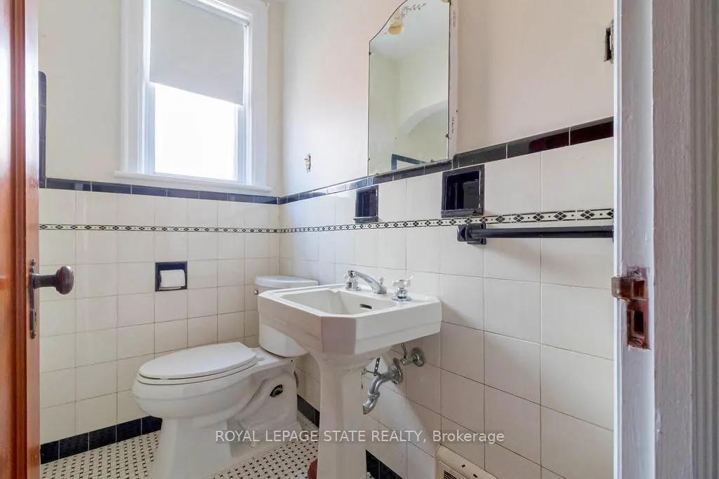 Photo 14 of 157 Longwood Road N, Hamilton, Westdale — HOMEH