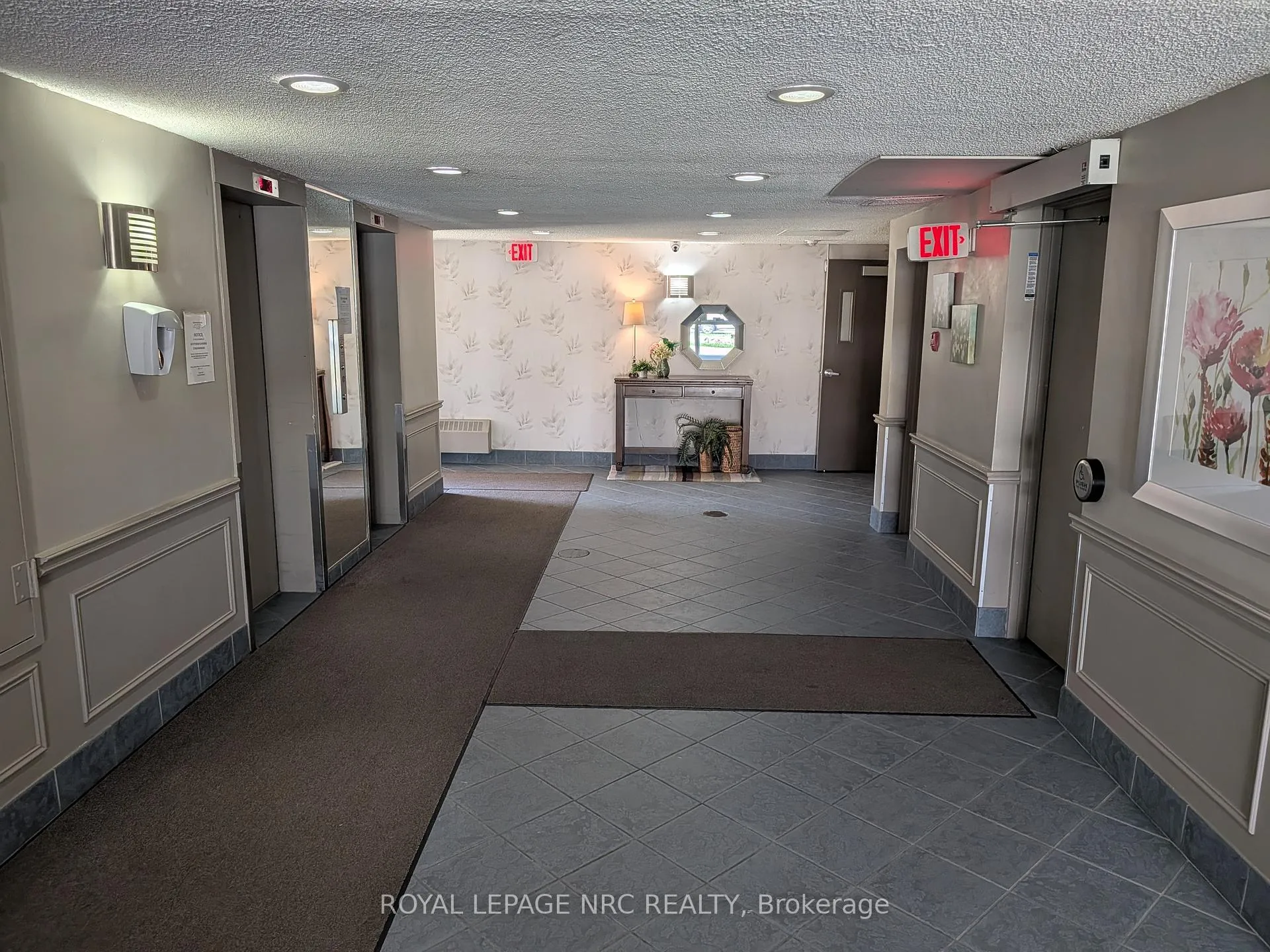 Photo 7 of Unit 404, 196 Scott Street, St. Catharines, Fairview — HOMEH