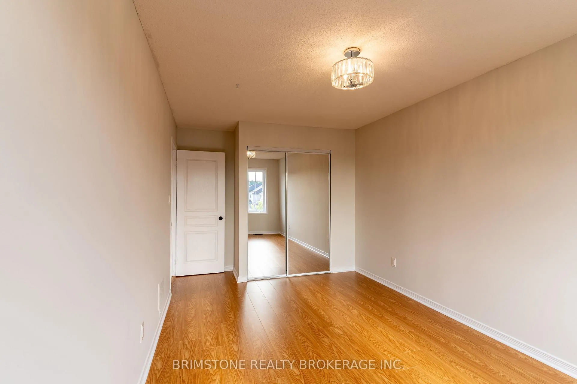 Photo 19 of 89 Winchester Terrace, Barrie, Innis-Shore — HOMEH