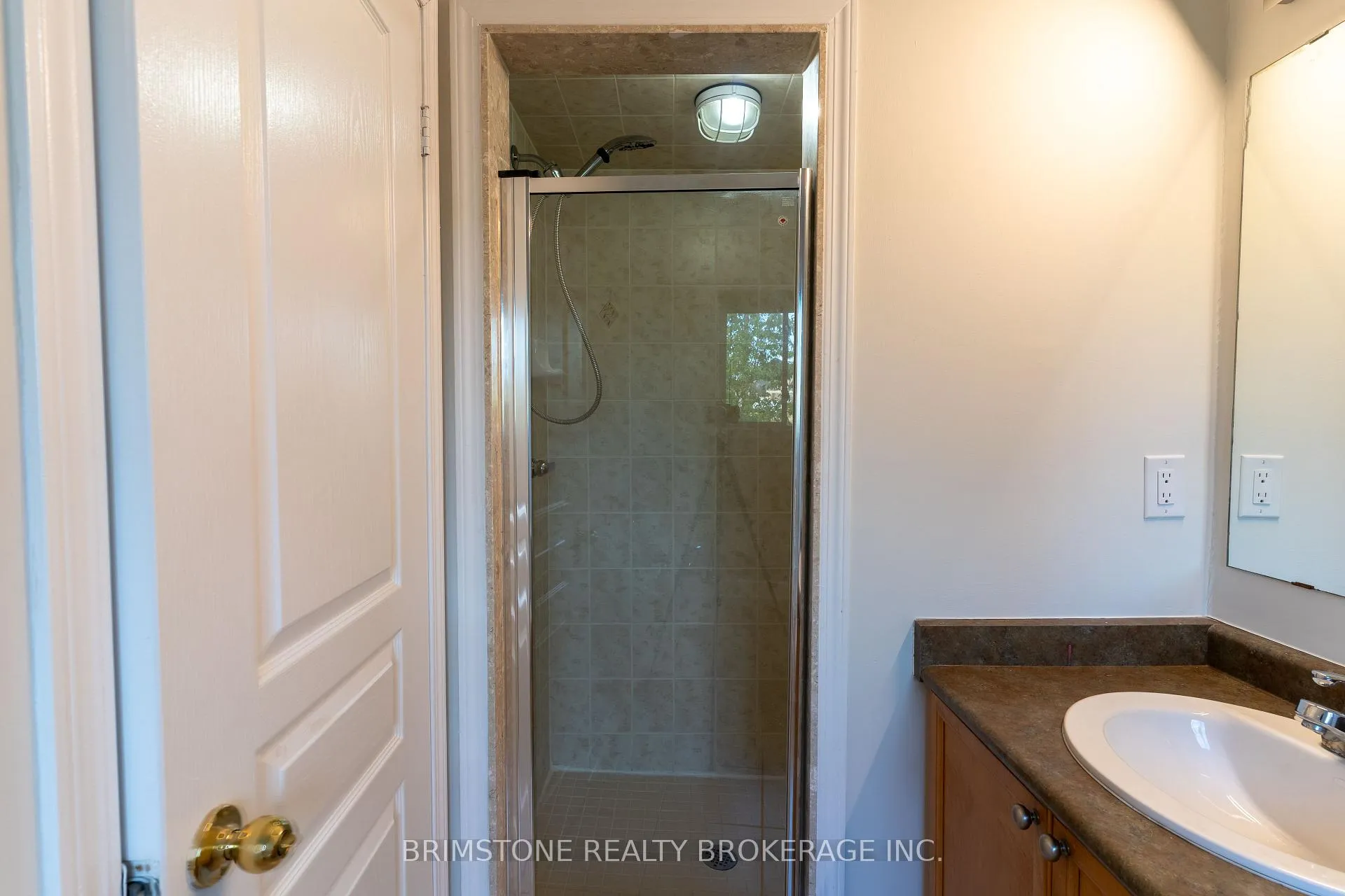 Photo 25 of 89 Winchester Terrace, Barrie, Innis-Shore — HOMEH