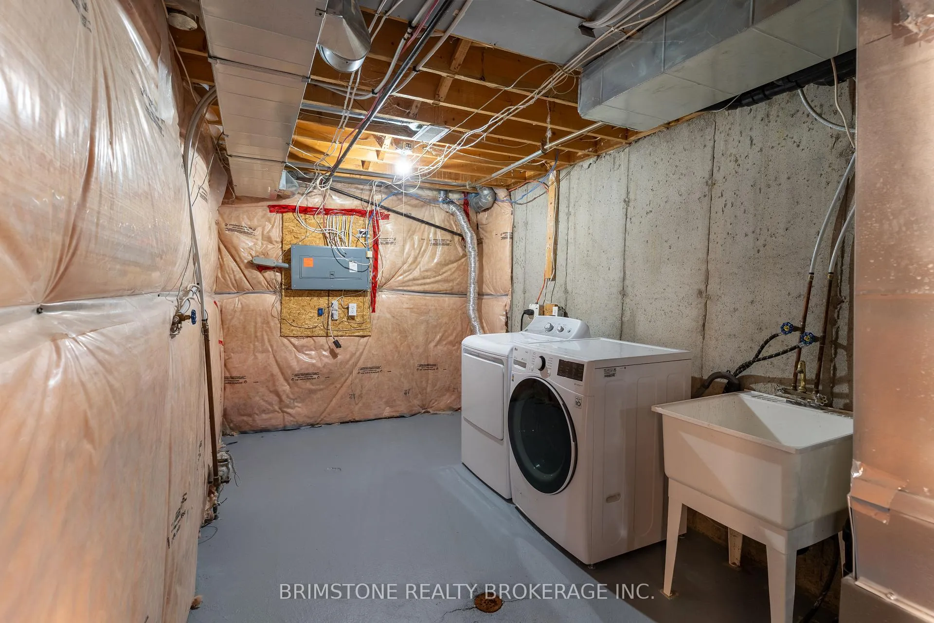 Photo 30 of 89 Winchester Terrace, Barrie, Innis-Shore — HOMEH