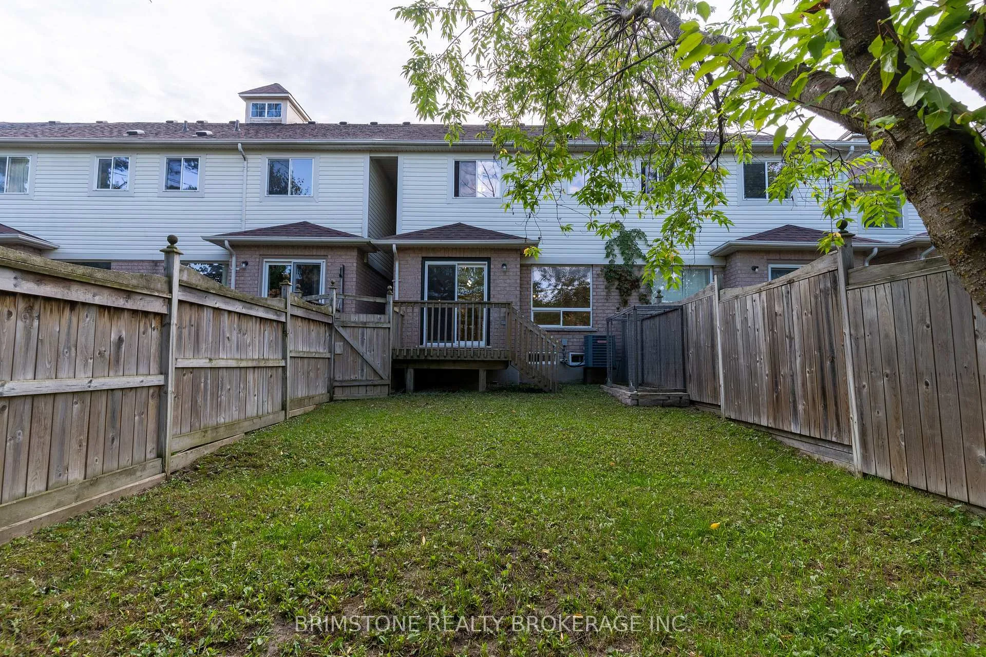 Photo 33 of 89 Winchester Terrace, Barrie, Innis-Shore — HOMEH