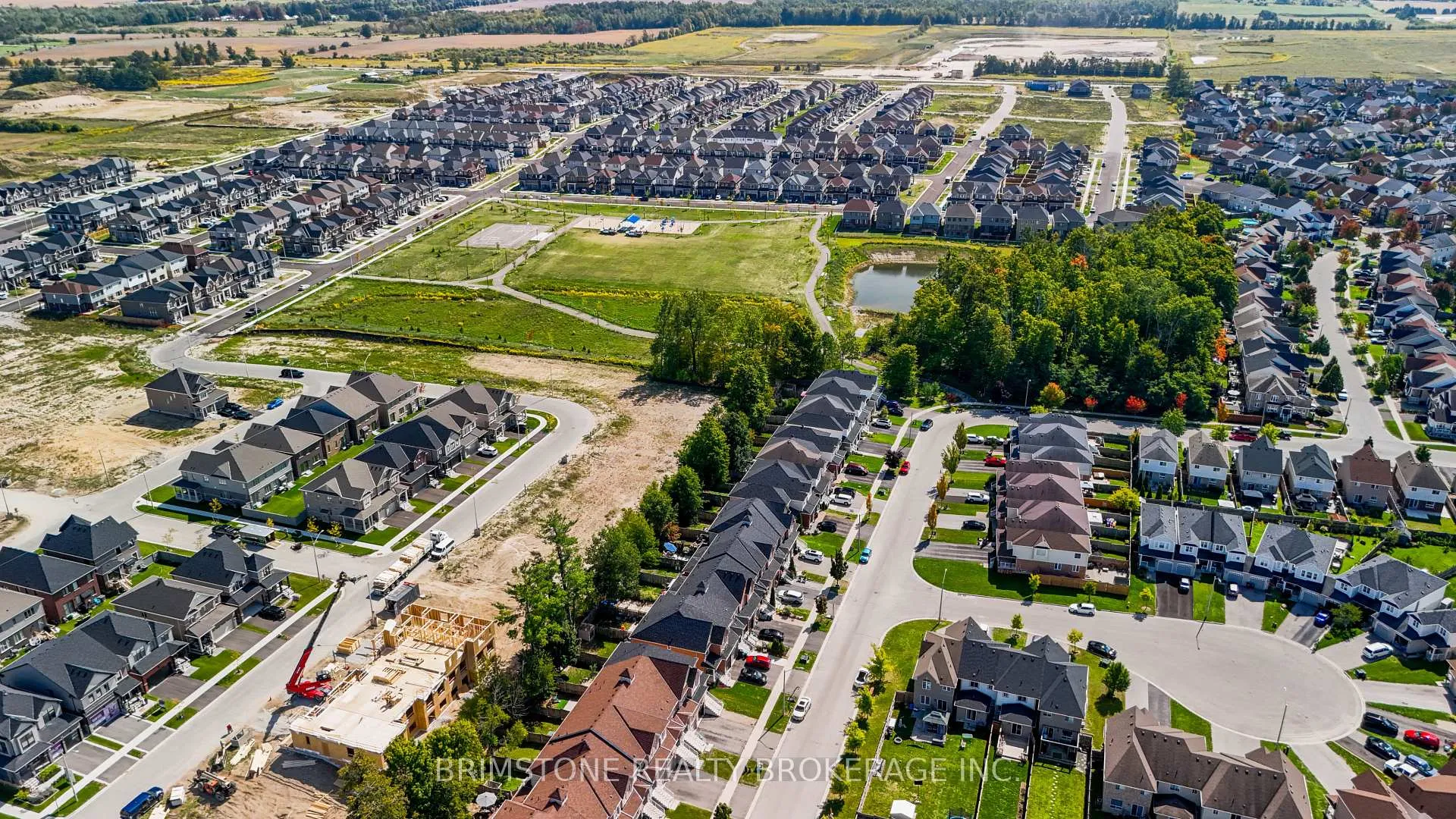 Photo 41 of 89 Winchester Terrace, Barrie, Innis-Shore — HOMEH