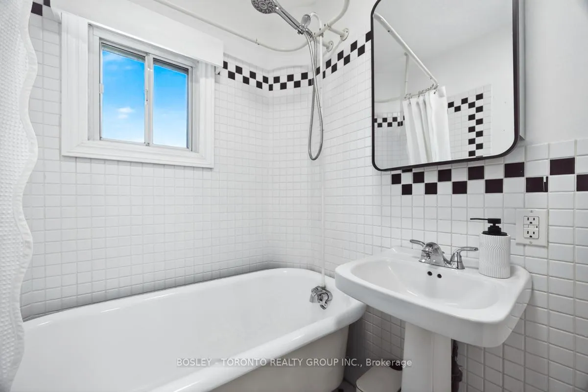 Photo 23 of 148 Heward Avenue, Toronto, South Riverdale — HOMEH