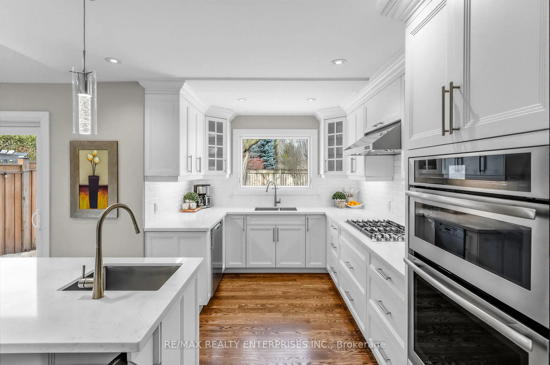 Photo 10 of 315 Swinburne Road, Burlington, Roseland — HOMEH