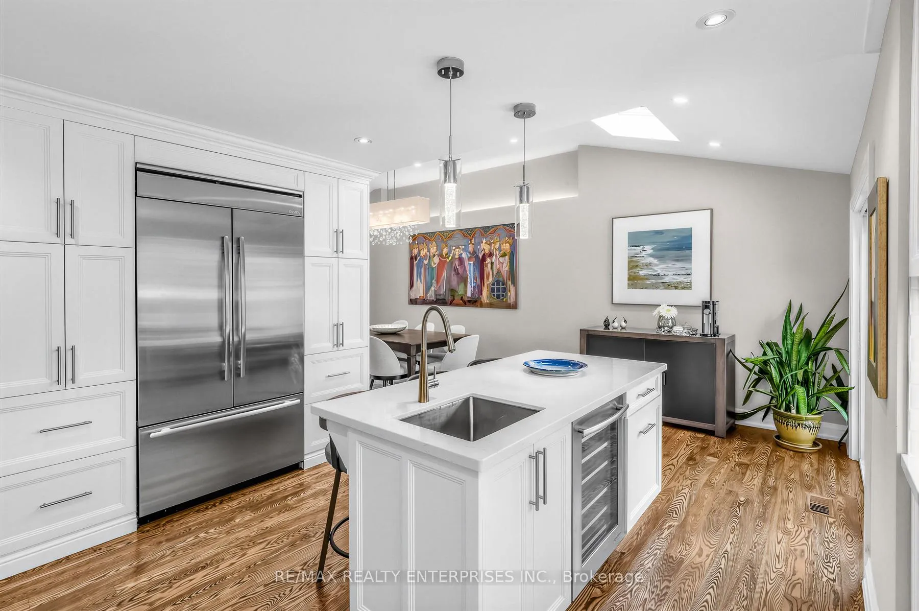 Photo 11 of 315 Swinburne Road, Burlington, Roseland — HOMEH