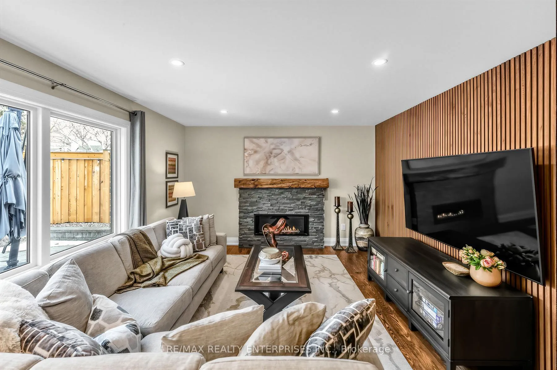 Photo 22 of 315 Swinburne Road, Burlington, Roseland — HOMEH