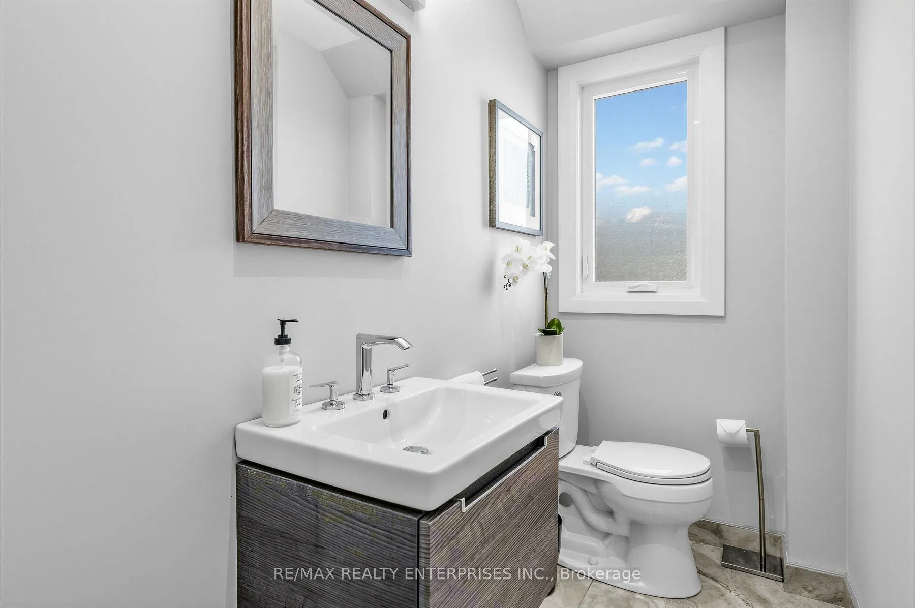 Photo 24 of 315 Swinburne Road, Burlington, Roseland — HOMEH