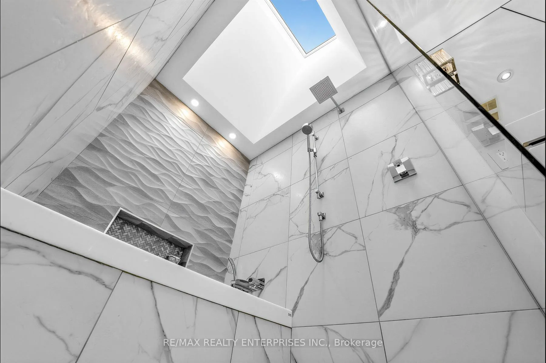 Photo 29 of 315 Swinburne Road, Burlington, Roseland — HOMEH