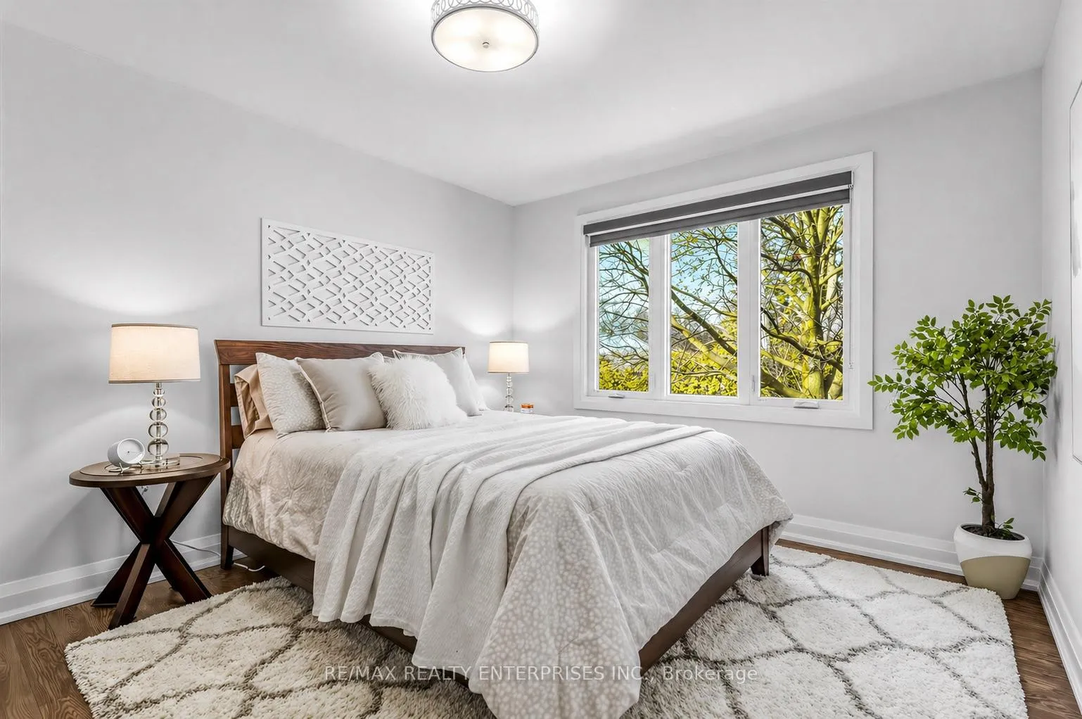 Photo 30 of 315 Swinburne Road, Burlington, Roseland — HOMEH