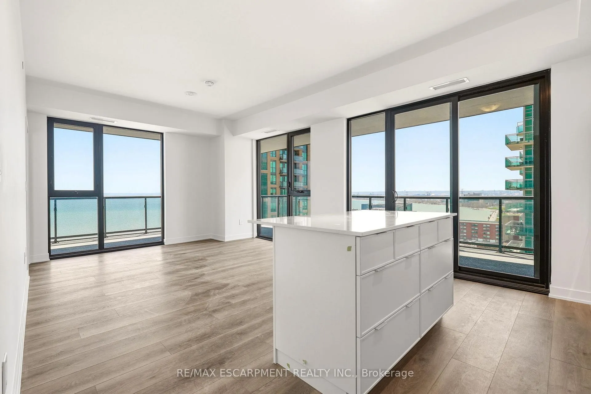 Photo 2 of Unit 1208, 2075 Lakeshore Road, Burlington, Brant — HOMEH