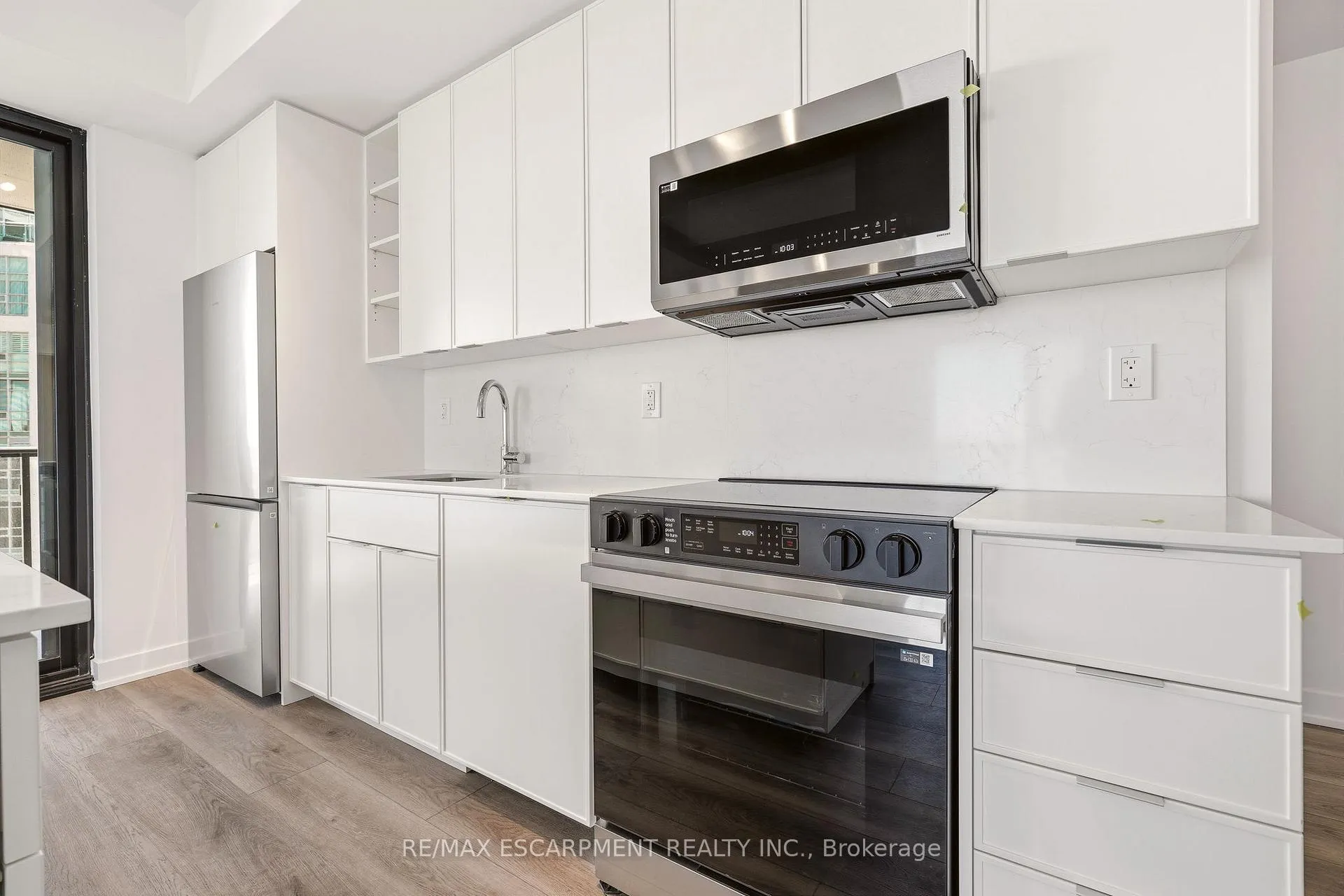 Photo 7 of Unit 1208, 2075 Lakeshore Road, Burlington, Brant — HOMEH