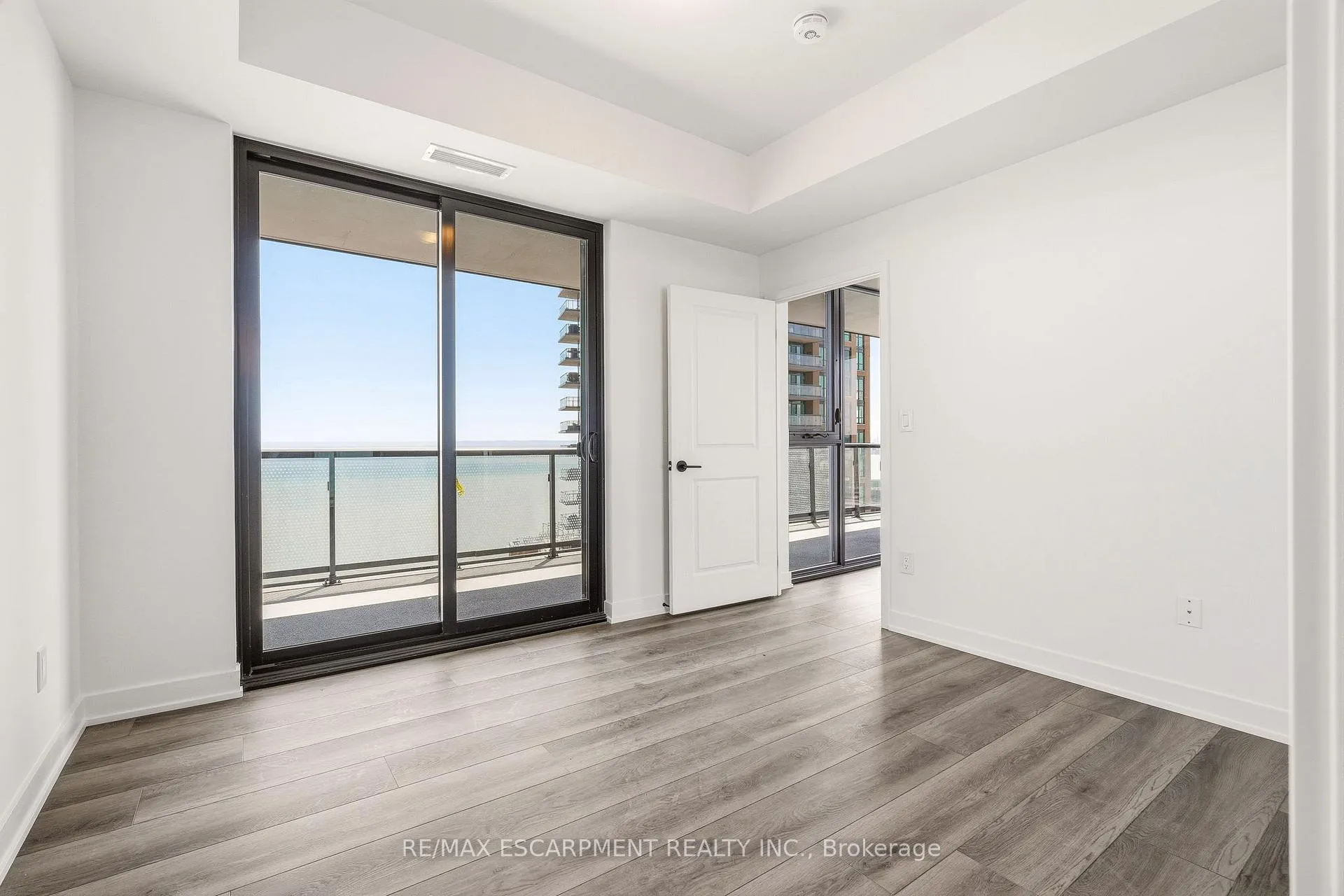 Photo 14 of Unit 1208, 2075 Lakeshore Road, Burlington, Brant — HOMEH