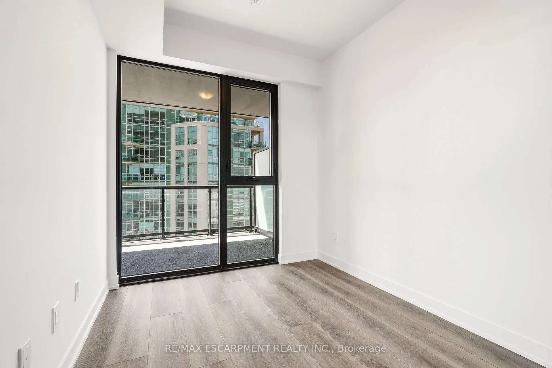 Photo 15 of Unit 1208, 2075 Lakeshore Road, Burlington, Brant — HOMEH