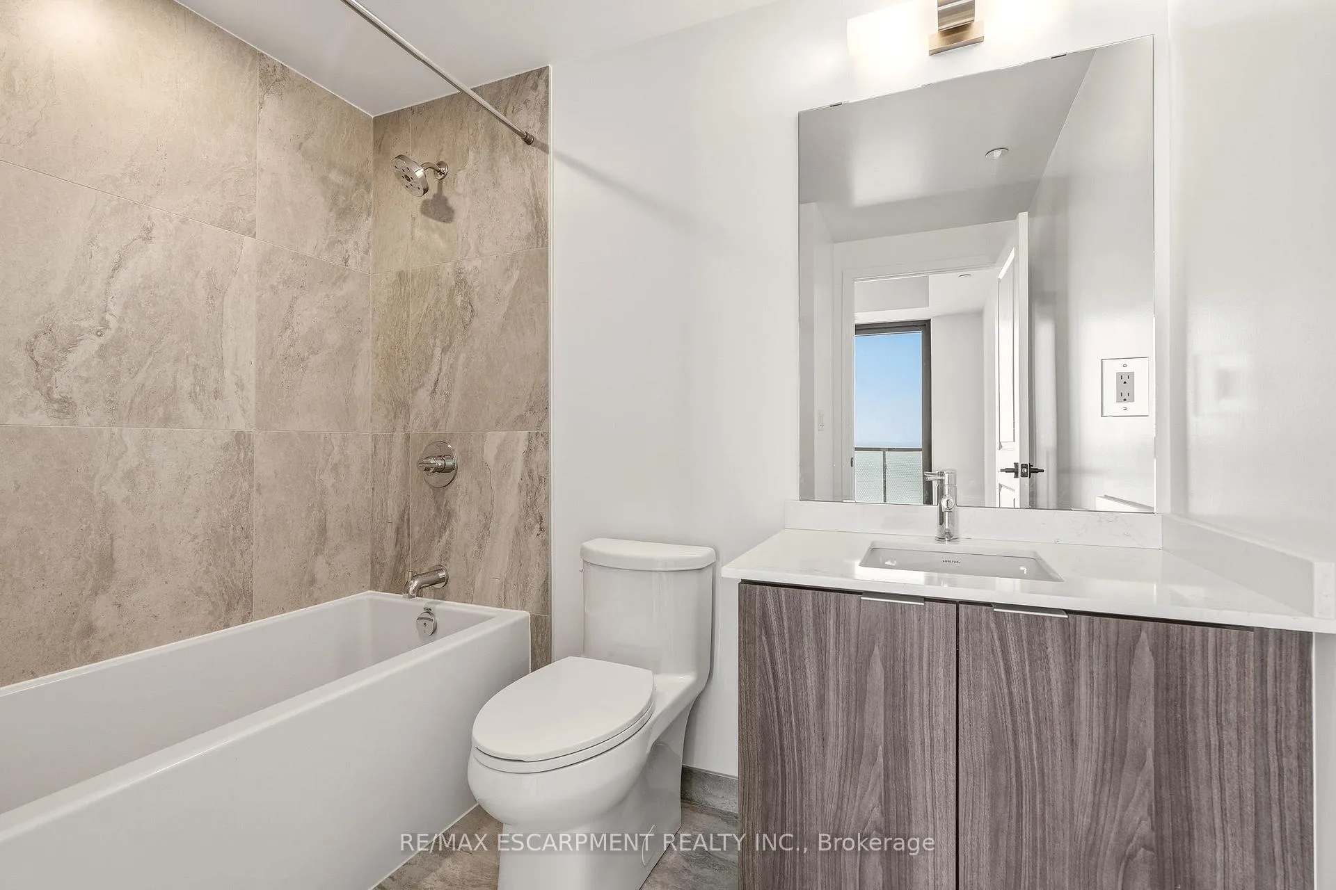 Photo 17 of Unit 1208, 2075 Lakeshore Road, Burlington, Brant — HOMEH
