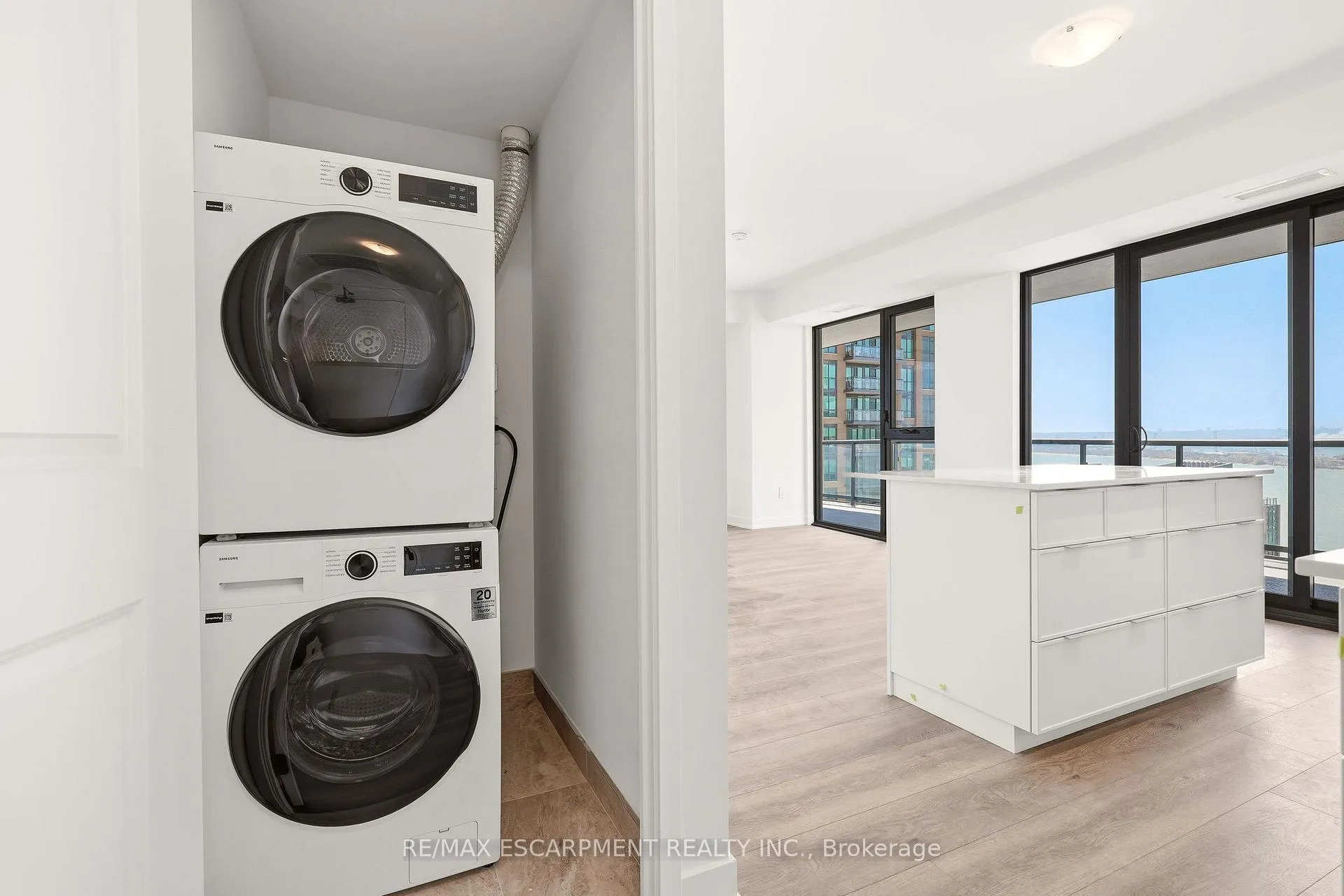 Photo 18 of Unit 1208, 2075 Lakeshore Road, Burlington, Brant — HOMEH