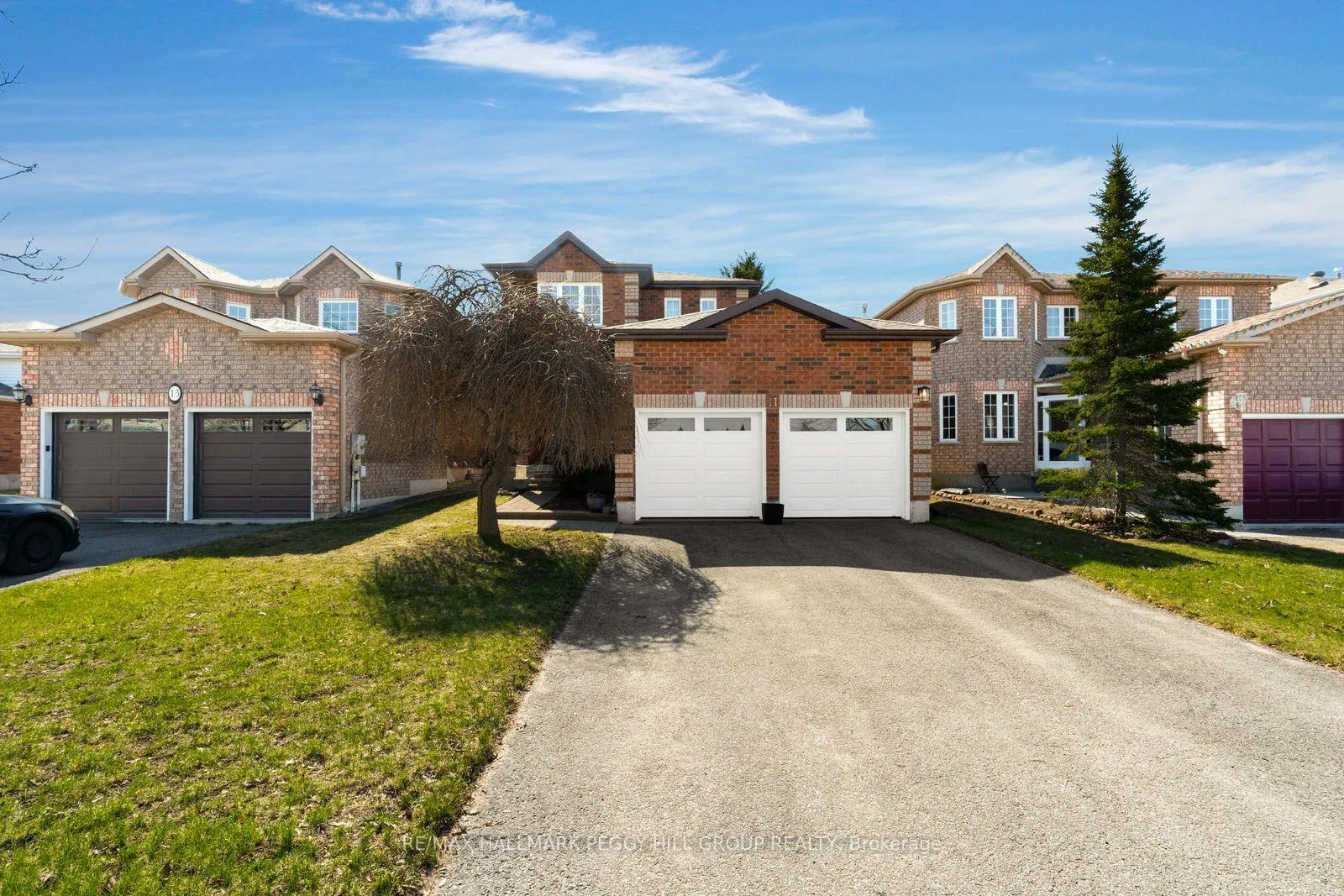 Photo 1 of 11 Hodgson Drive, Barrie, Northwest — HOMEH