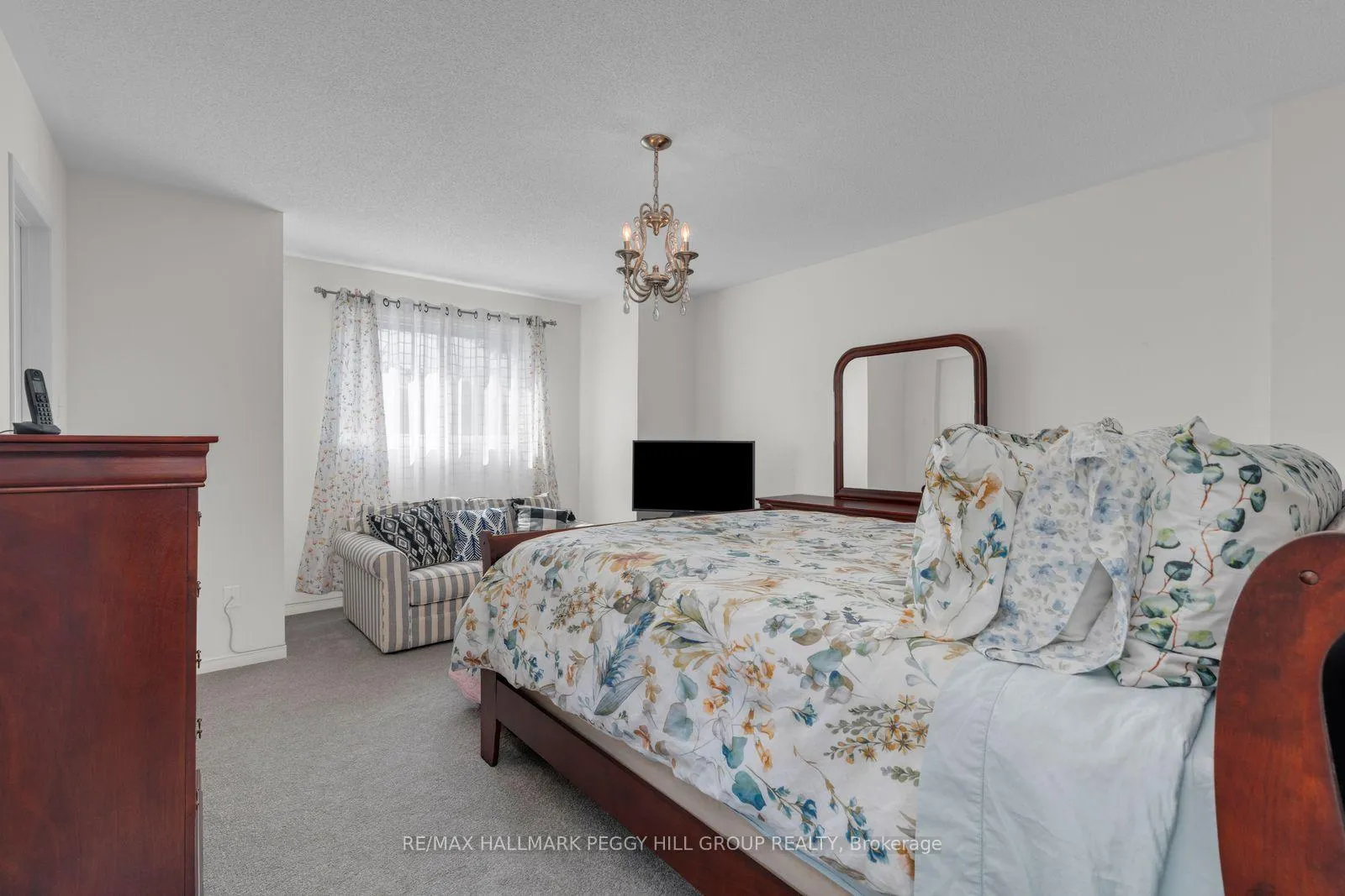 Photo 7 of 11 Hodgson Drive, Barrie, Northwest — HOMEH