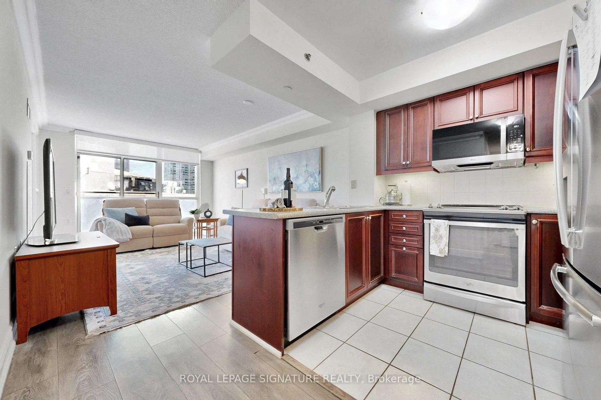 Photo 2 of Unit 1609, 3 Marine Parade Drive, Etobicoke, Mimico — HOMEH