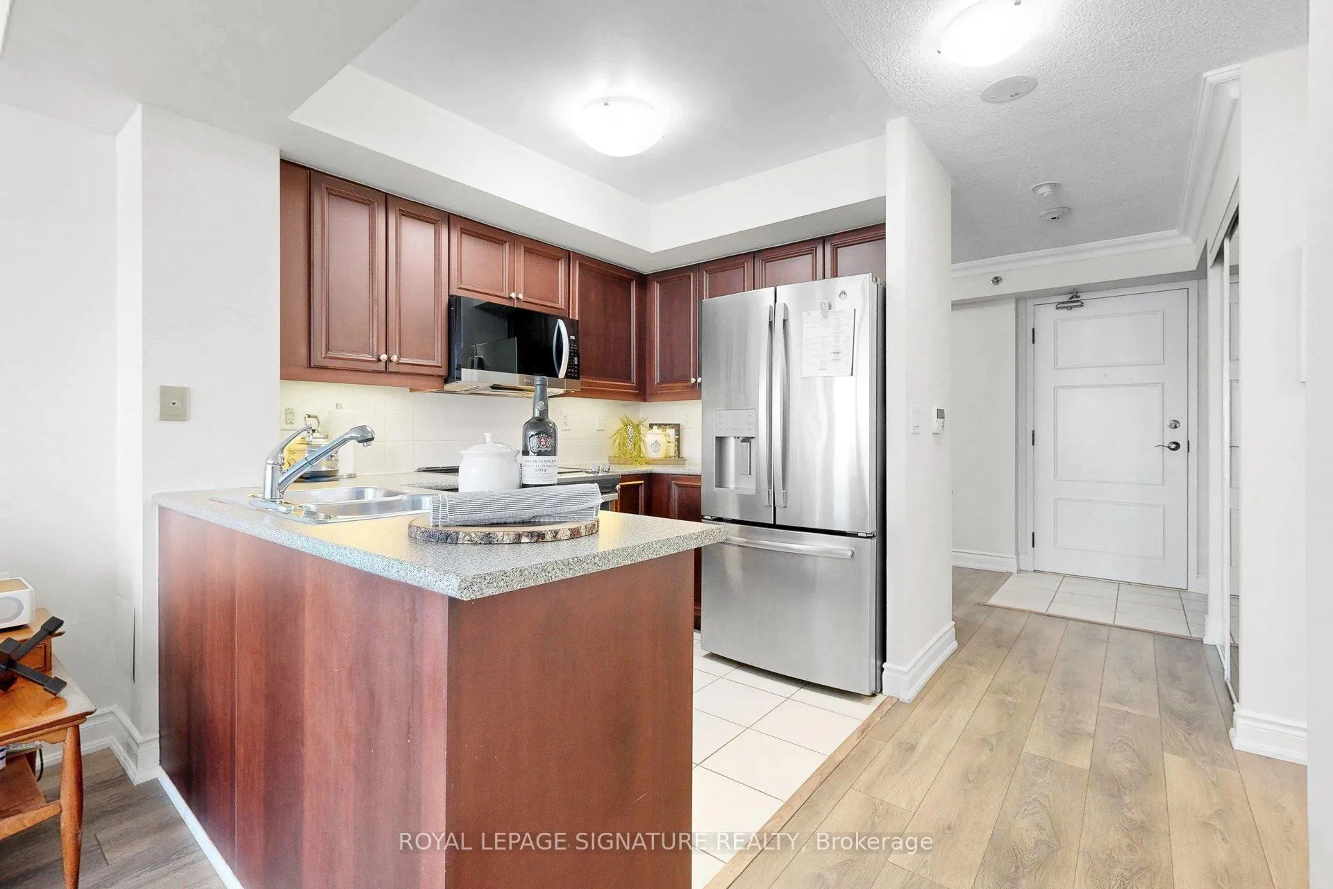Photo 6 of Unit 1609, 3 Marine Parade Drive, Etobicoke, Mimico — HOMEH