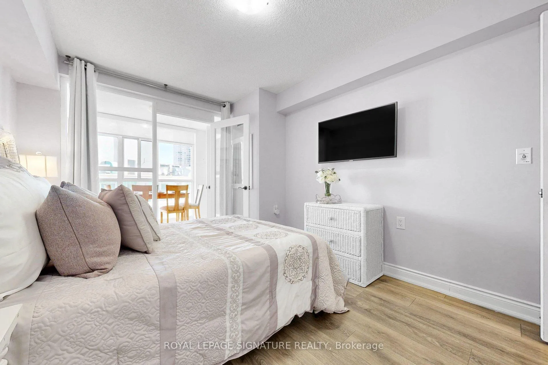Photo 17 of Unit 1609, 3 Marine Parade Drive, Etobicoke, Mimico — HOMEH