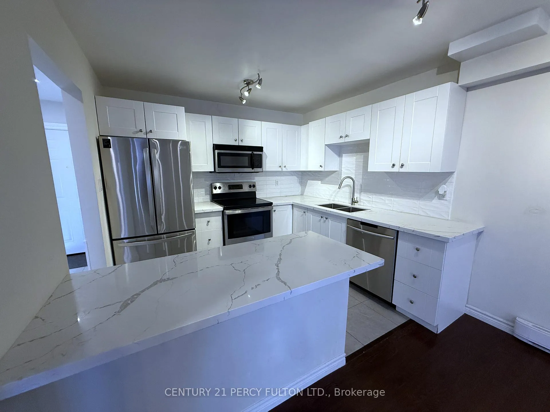 Photo 2 of Unit 22, 221 Ormond Drive, Oshawa, Samac — HOMEH