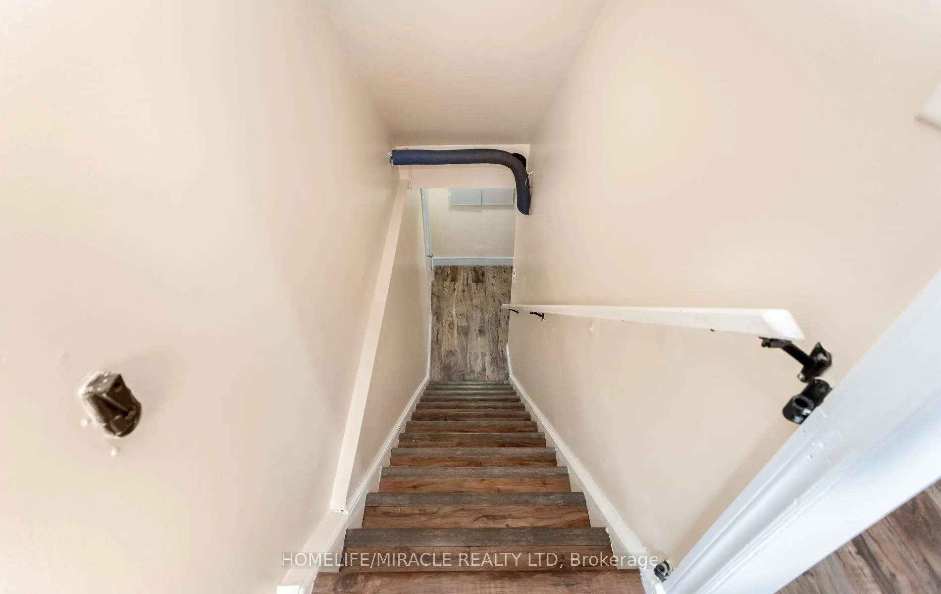 Photo 27 of Unit A, 501 Glenelm Crescent, Waterloo, Lakeshore Village — HOMEH
