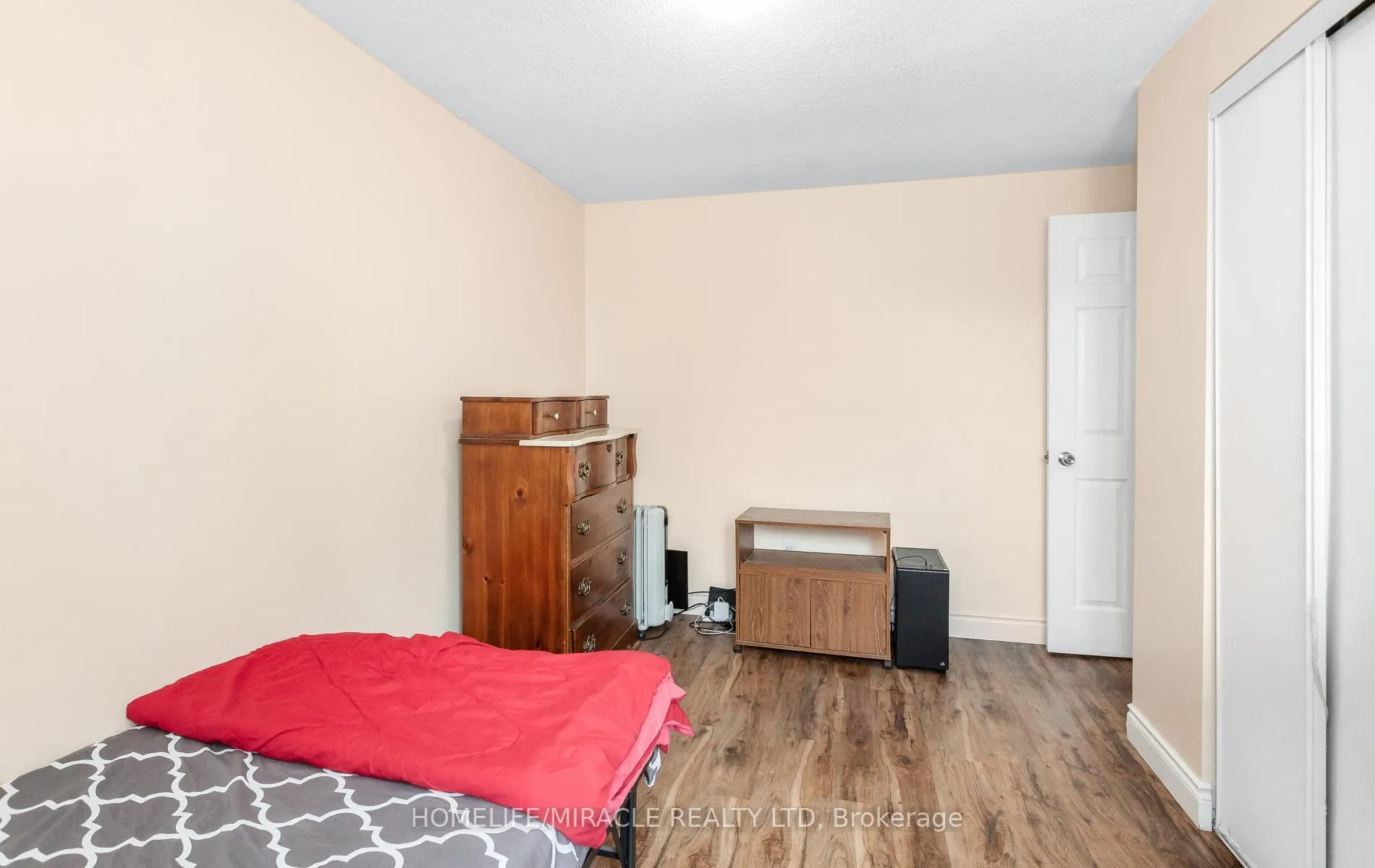 Photo 34 of Unit A, 501 Glenelm Crescent, Waterloo, Lakeshore Village — HOMEH