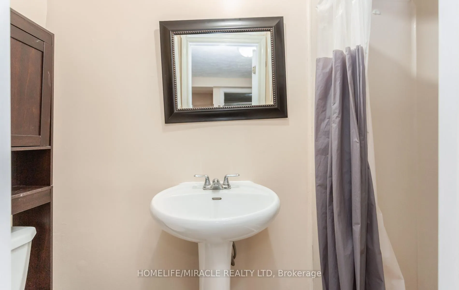 Photo 45 of Unit A, 501 Glenelm Crescent, Waterloo, Lakeshore Village — HOMEH