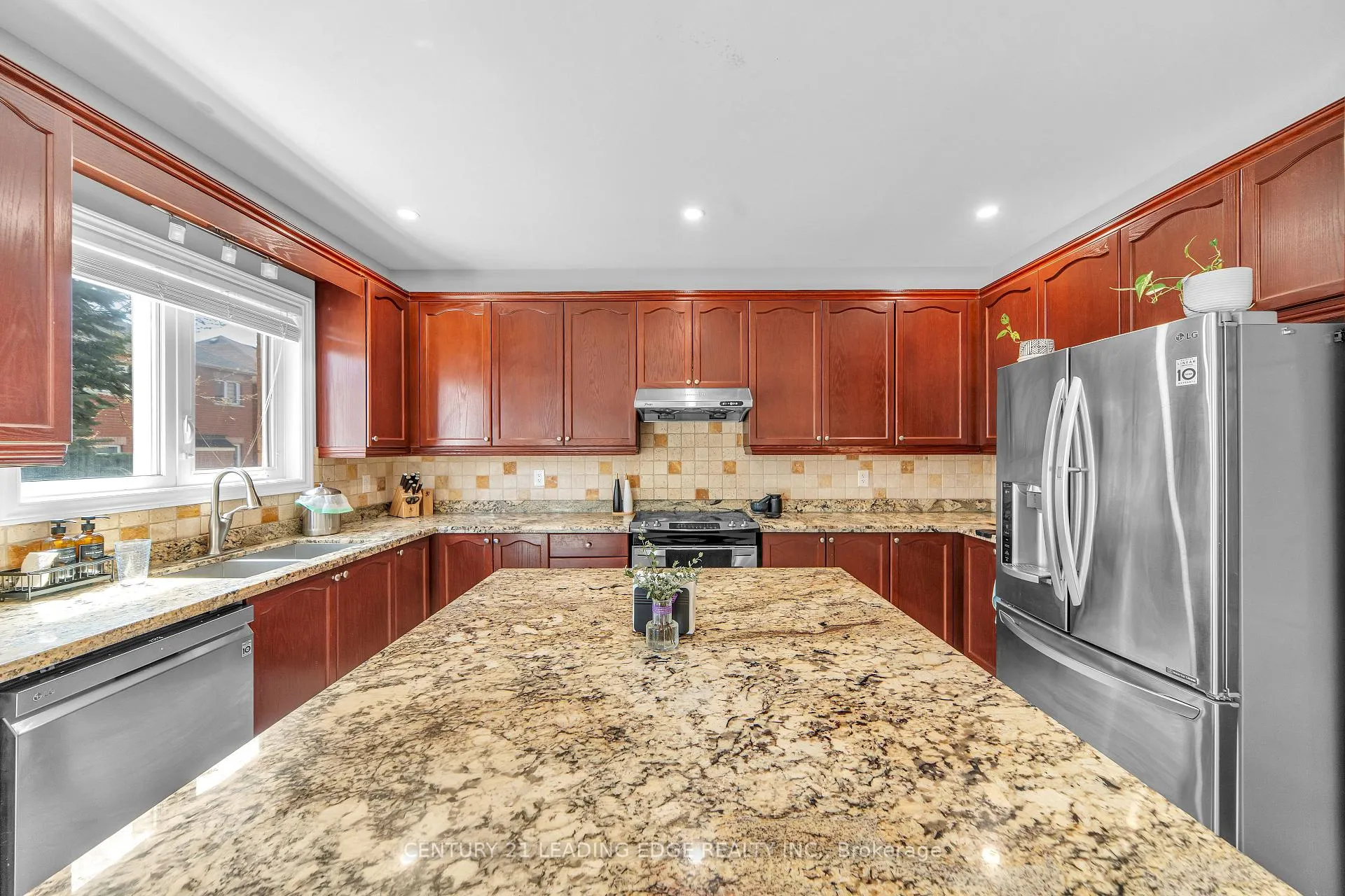 Photo 15 of 13 Forestbrook Drive, Markham, Box Grove — HOMEH