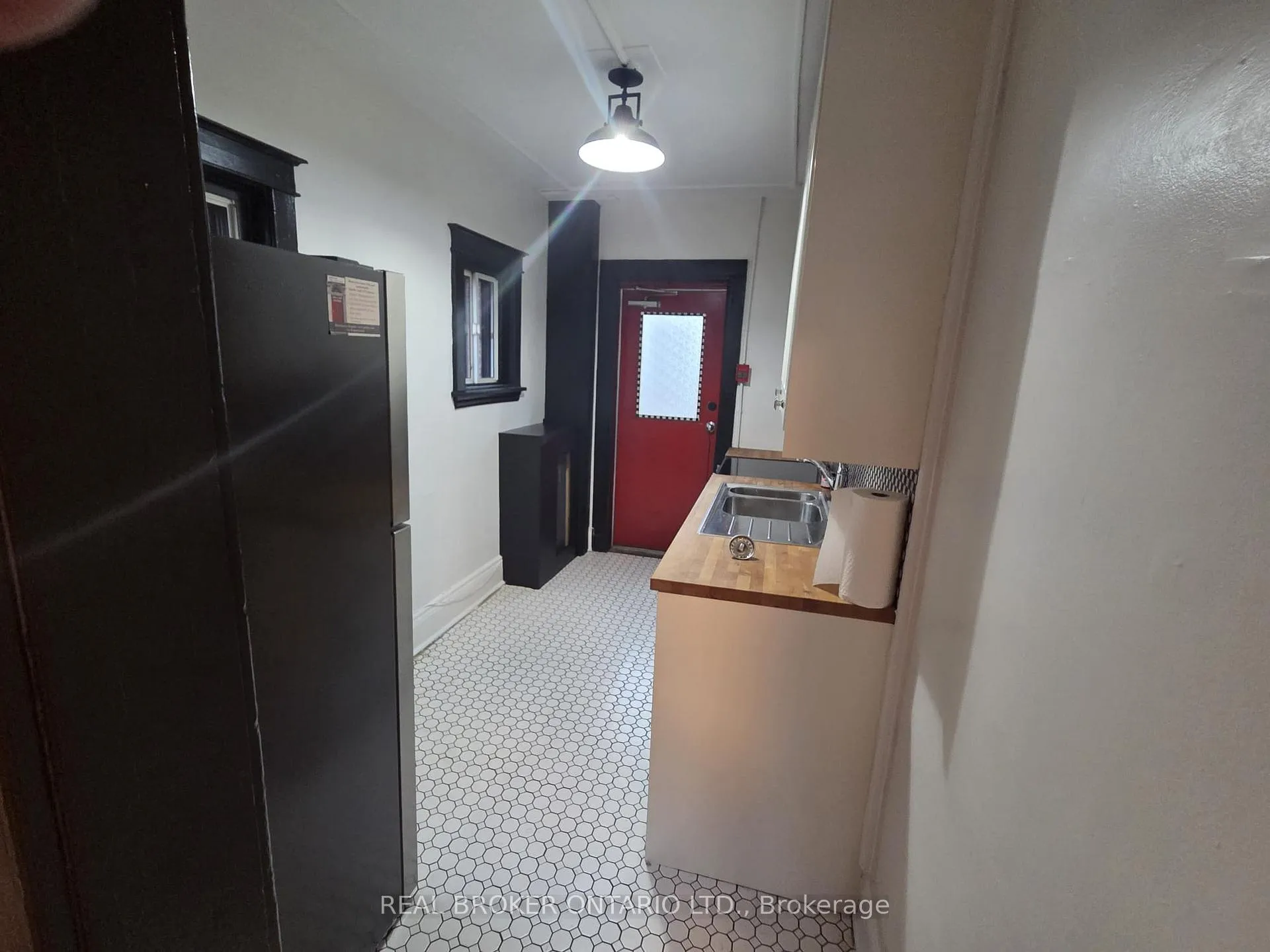 Photo 6 of Unit 10, 4 Hyde Park Avenue, Hamilton, Kirkendall — HOMEH
