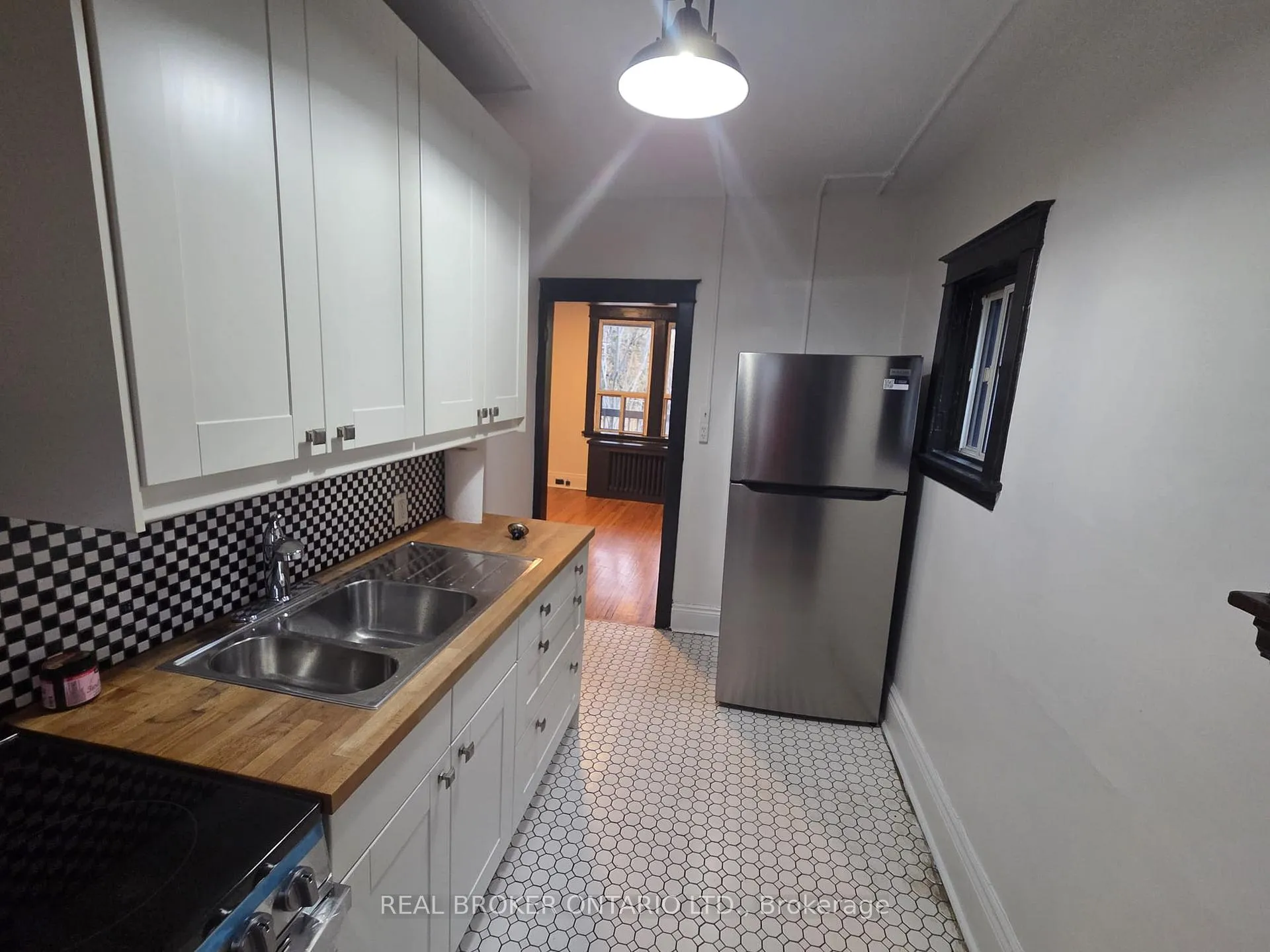 Photo 7 of Unit 10, 4 Hyde Park Avenue, Hamilton, Kirkendall — HOMEH
