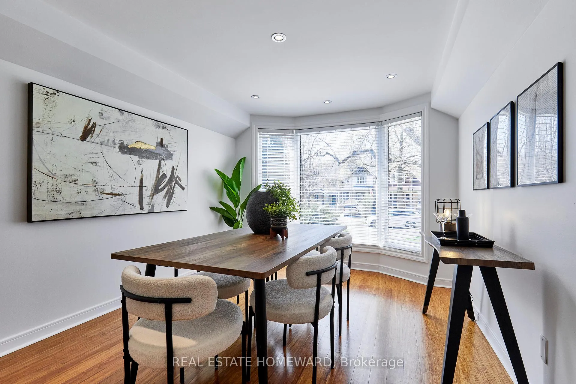 Photo 4 of 117 Edgewood Avenue, Toronto, Woodbine Corridor — HOMEH