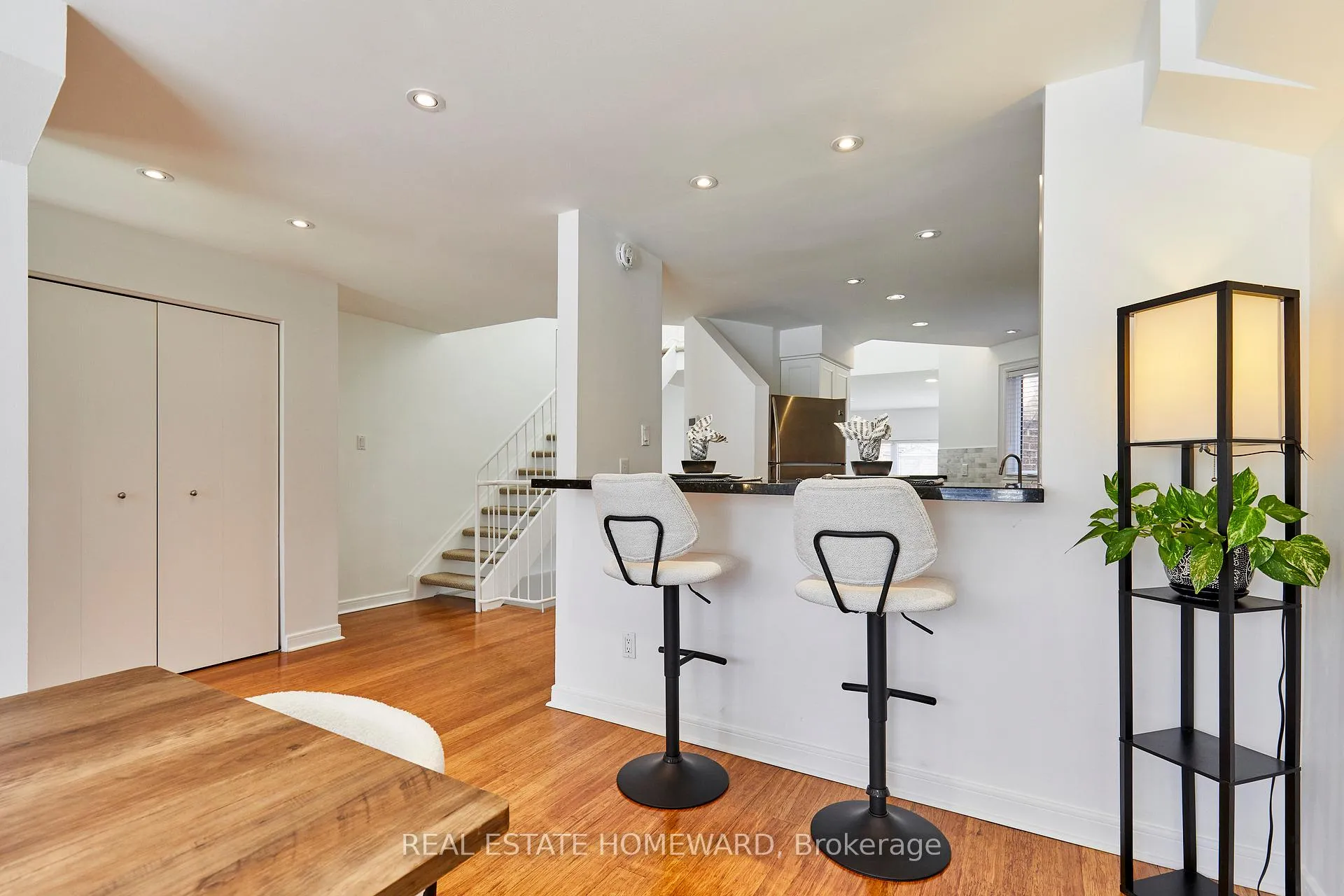 Photo 5 of 117 Edgewood Avenue, Toronto, Woodbine Corridor — HOMEH